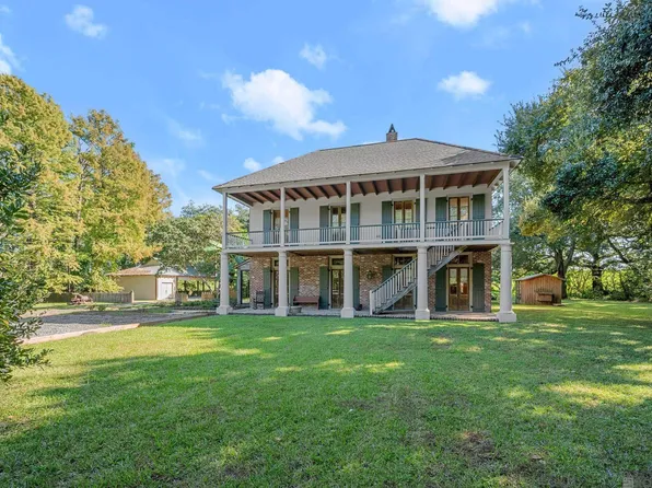 3200 N River Rd, Port Allen, LA 70767