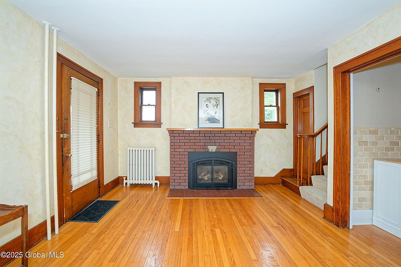5th image of 103 Eileen Street