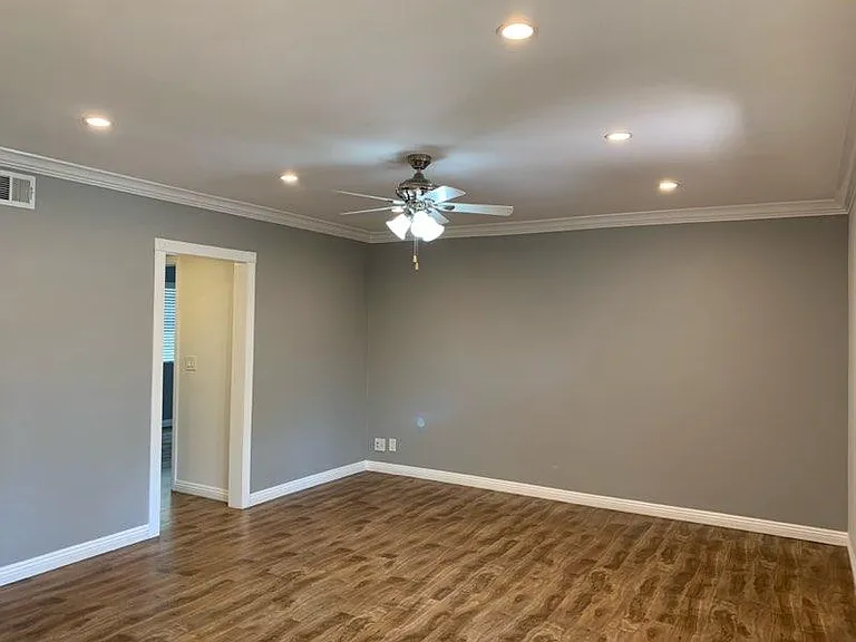 11470 Moorpark St #1 — Photo 13