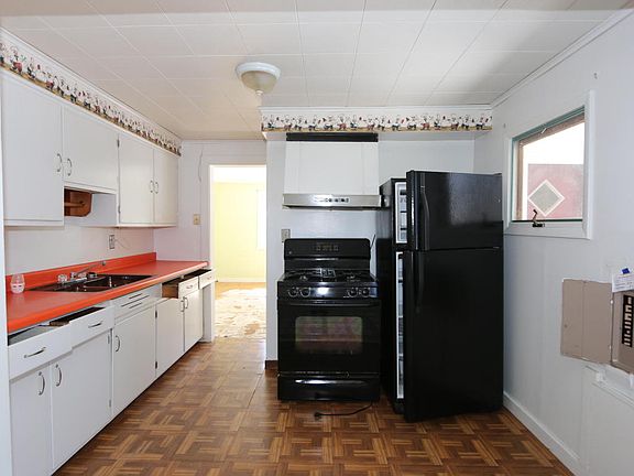 2nd image of 2521 Oriole Blvd