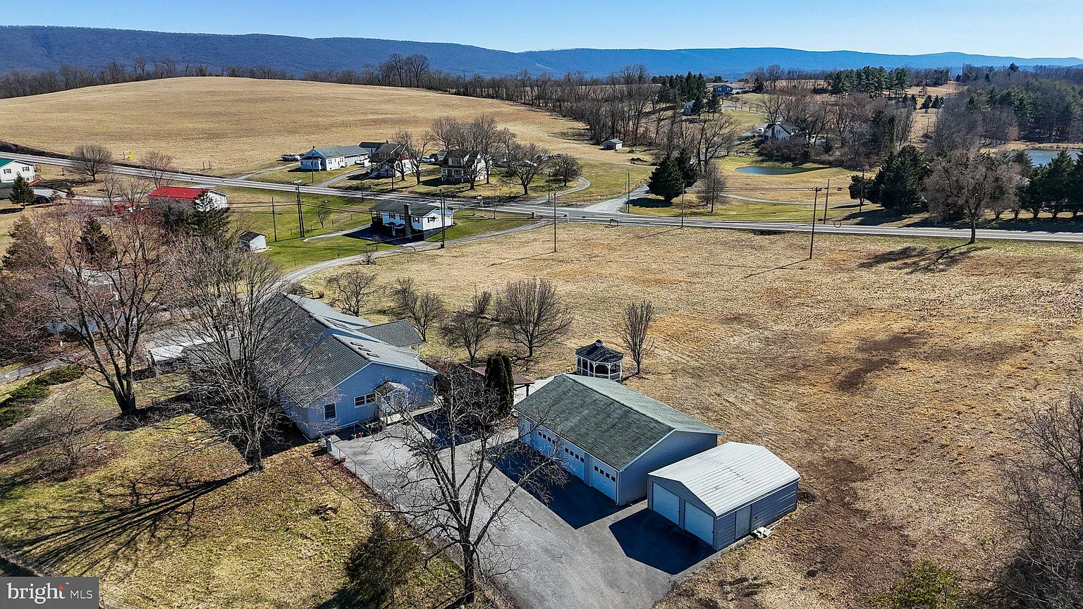 55 Calvin Unger Ln photo 1