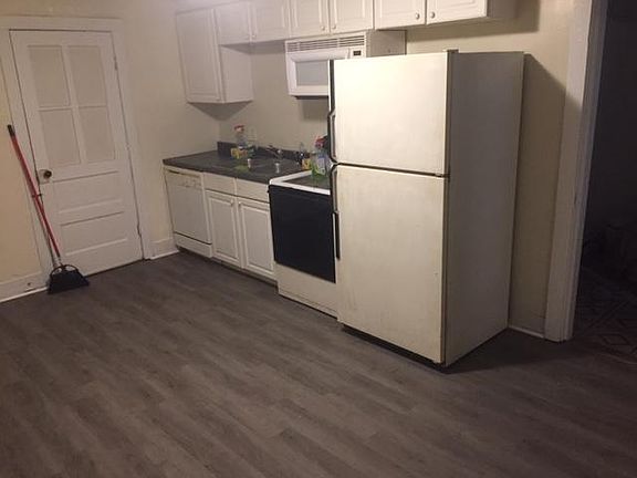 4th image of 3050 Lawson St