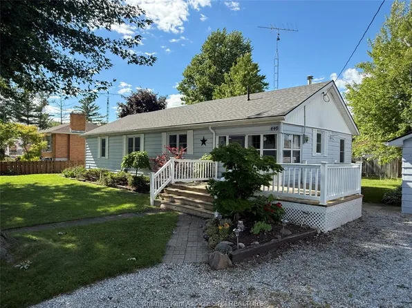 446 Stoddard St, Saint Clair, ON N0P 2B0