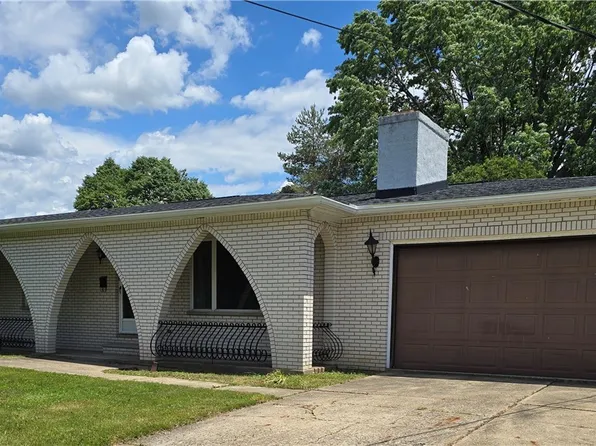 120 Autumnvale Dr, Lockport, NY 14094