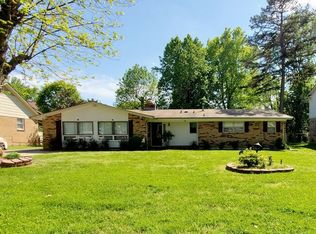7940 Meadowdale Ln, Charlotte, NC 28212