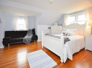 17 Southland Dr, Glen Cove, NY 11542