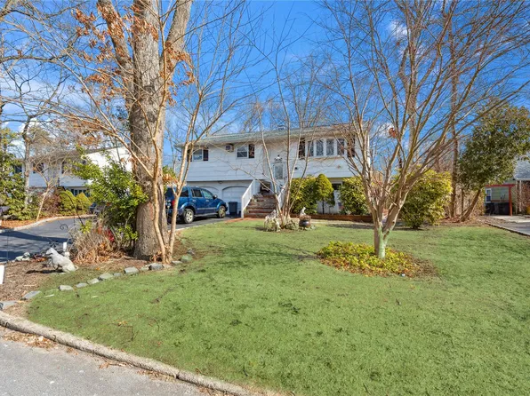 29 17th Avenue, Ronkonkoma, NY 11779