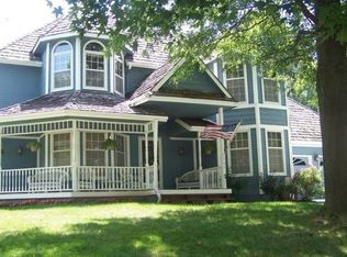 727 NW High Point Dr, Lees Summit, MO 64081