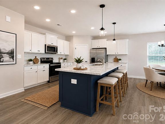 3rd image of 2231 Dardan Woods Dr