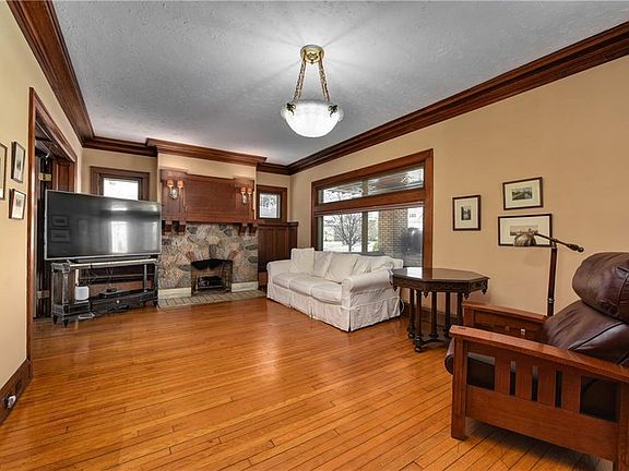 2nd image of 3205 West Blvd