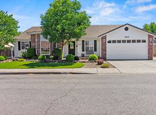 707 Daffney Ln, Central Pt, OR
