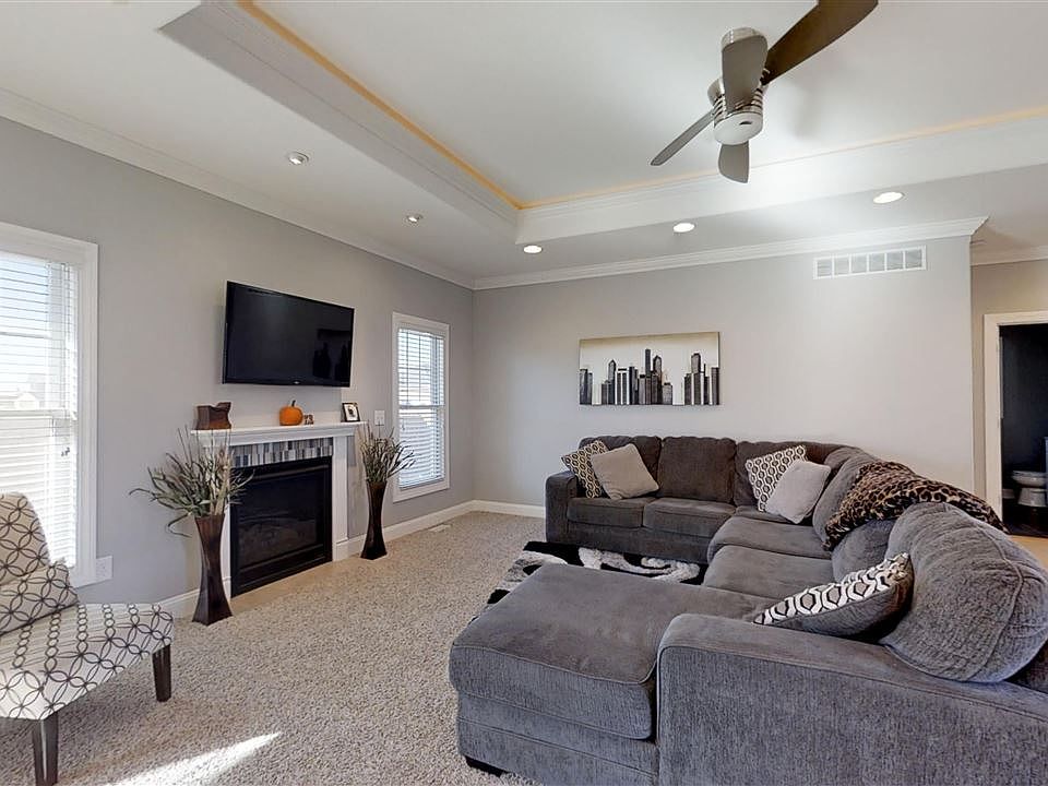 1st image of 4513 Vista Dr