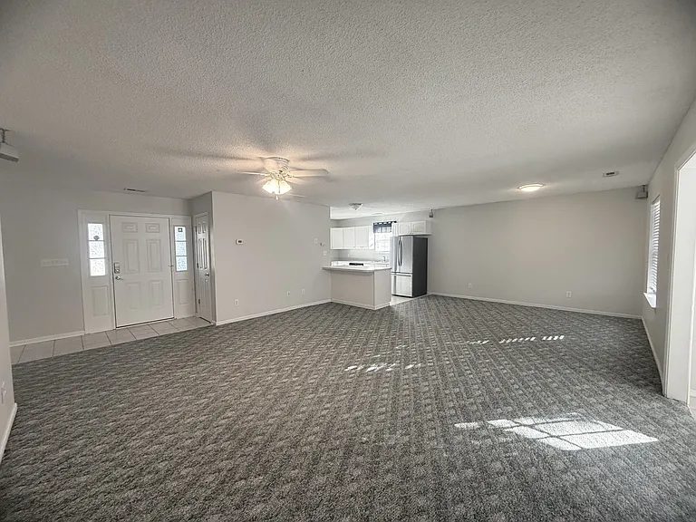1132 Lancelot Ln — Photo 6