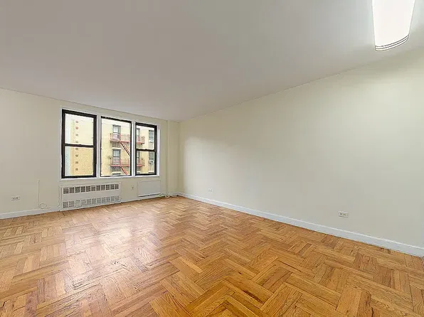 1 Bogardus Pl APT 5F, New York, NY 10040
