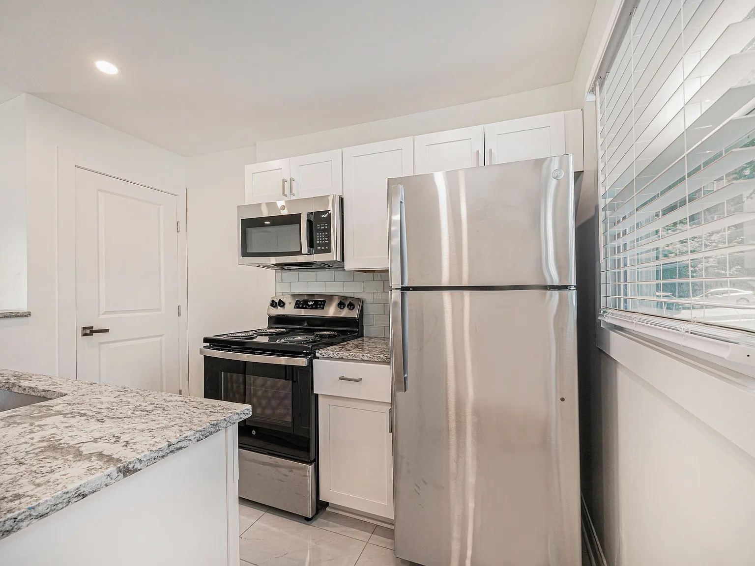 Baltimore Townhomes - 5044 — Photo 3
