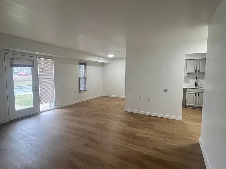 30535 W 14 Mile Rd — Photo 12