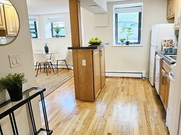 57 Brighton Ave APT D, Allston, MA 02134