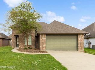 417 Clay Ridge Dr, Youngsville, LA 70592