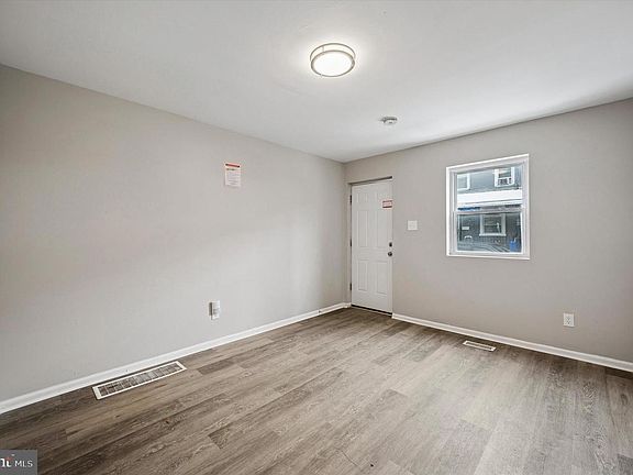 4th image of 5626 Bloyd St