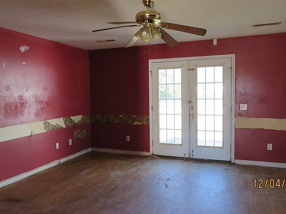 5th image of 1095 Goff Ave