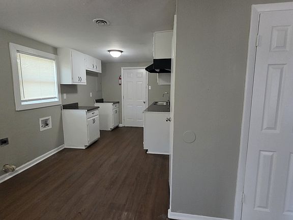 5th image of 4918 Berta Rd