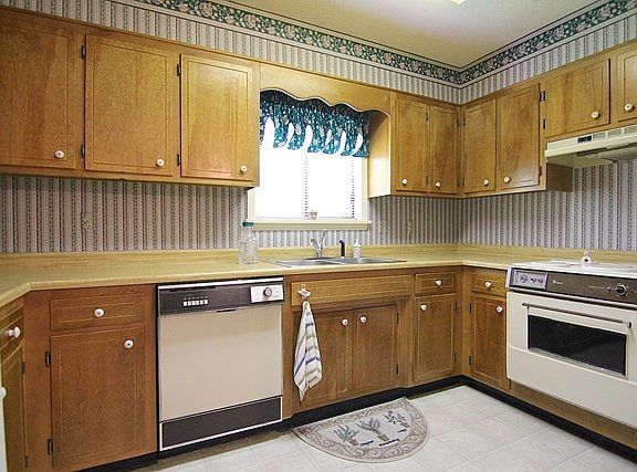 4th image of 217 Abbey Ln