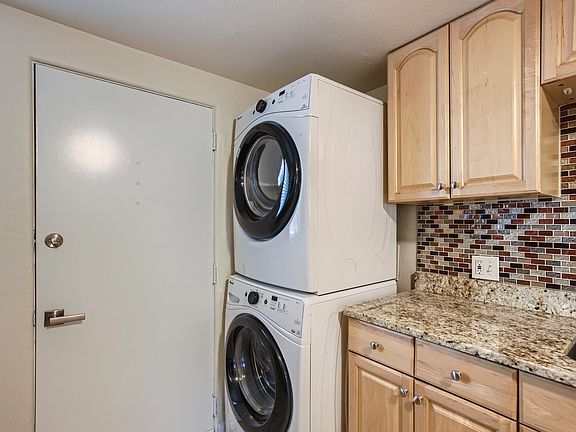 2nd image of 620 W 1st Ave APT B