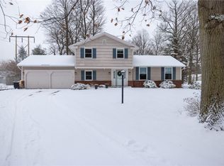 2 Misty Pine Rd, Fairport, NY 14450