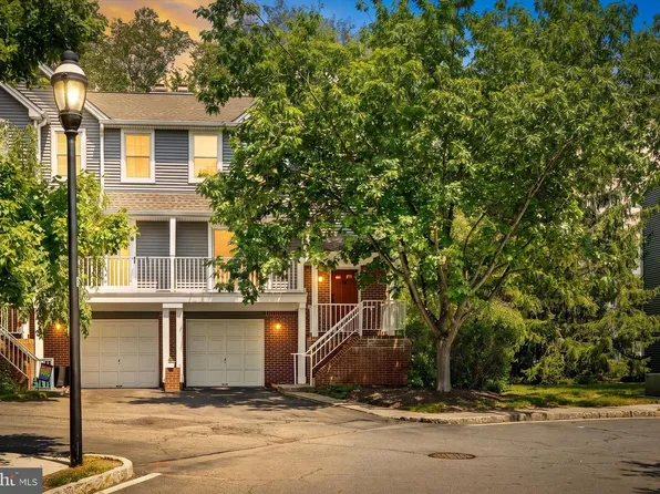 69 E Shrewsbury Pl, Princeton, NJ 08540