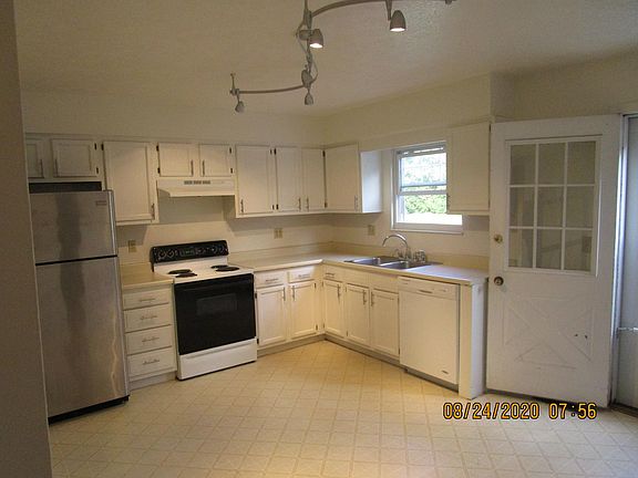2nd image of 35 Vicki Anda Ct APT 1