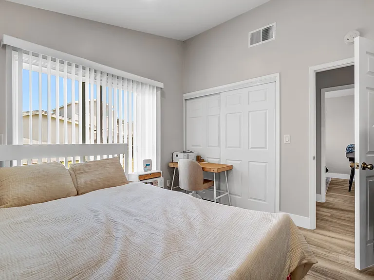 8401 Doncaster Dr — Photo 12