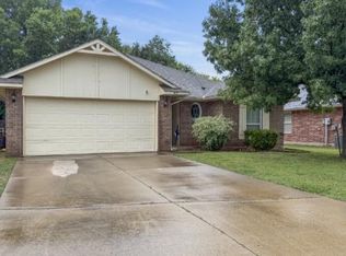 413 Spring Creek Rd, Oklahoma City, OK 73117