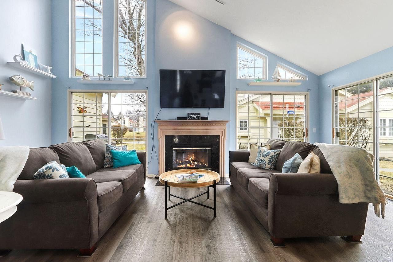 1737 Cottage DRIVE #7-18