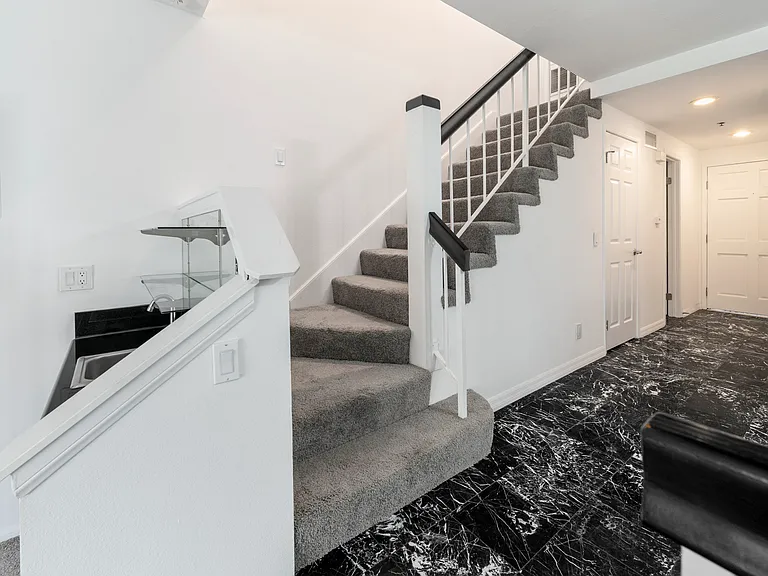 356 Molokai Dr — Photo 10