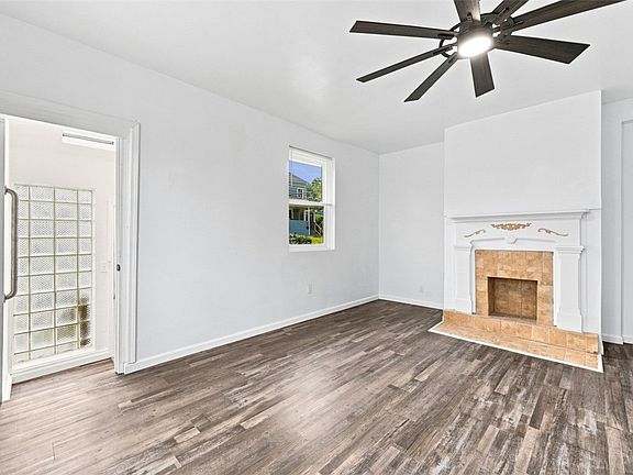 4th image of 3144 Bohem St