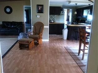 4th image of 323 Independence Dr