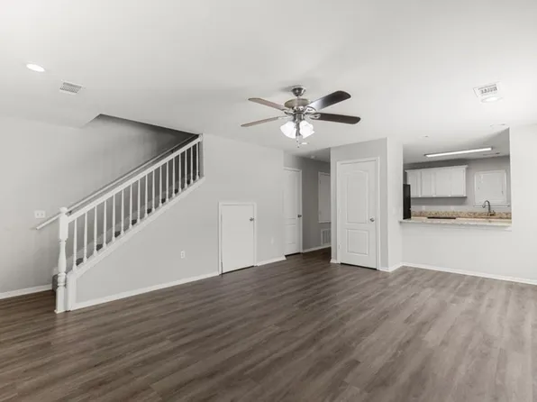 1446 W Netherland Way APT 3, Fayetteville, AR 72701