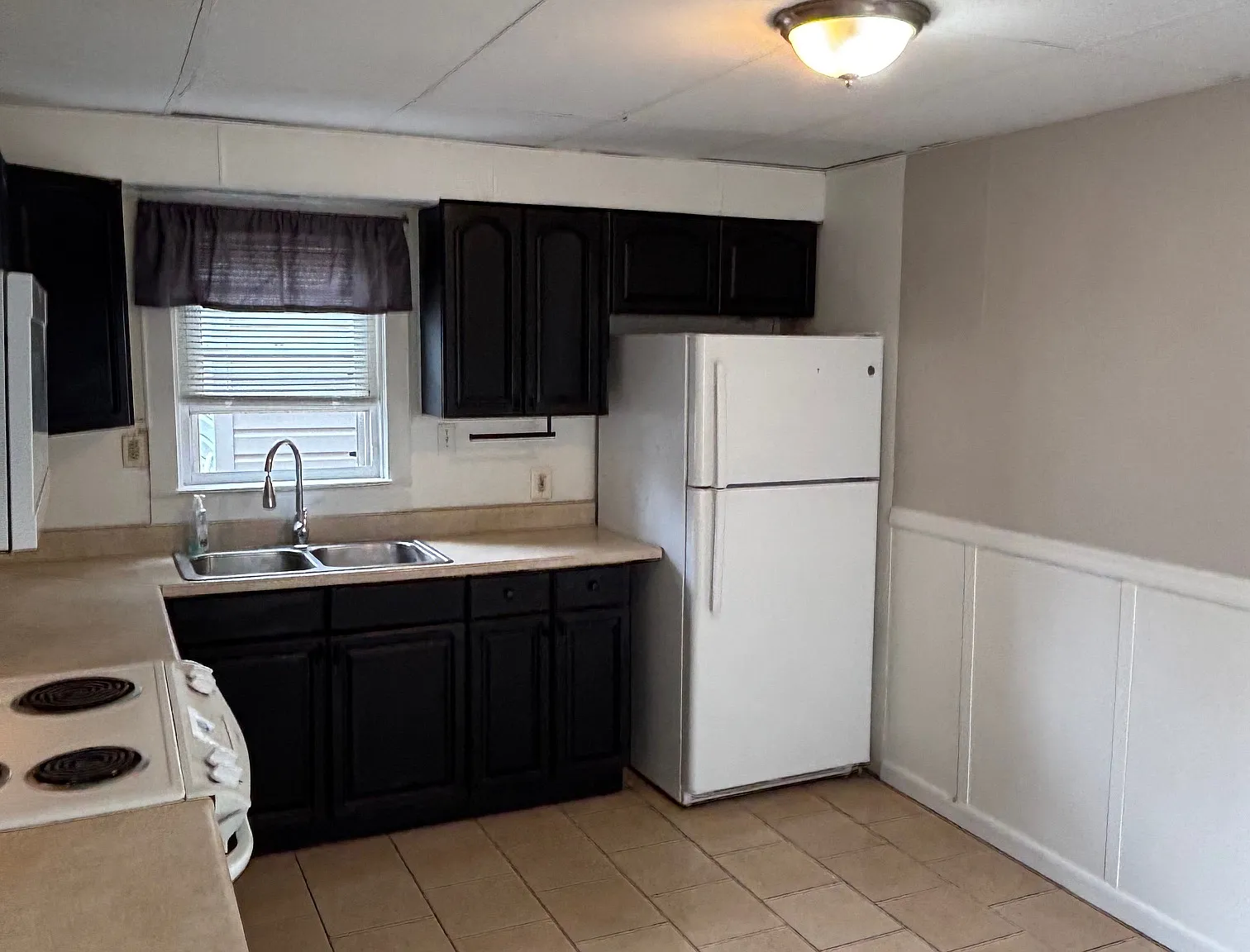 5 bed, 2625 sqft, $3,000 — Photo 4