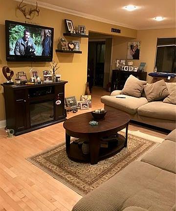 3rd image of 344 Richard Ct