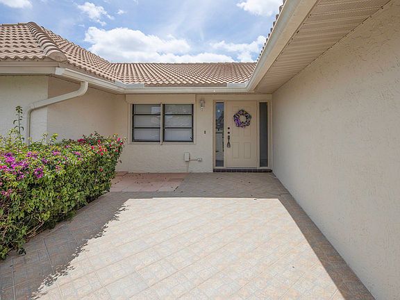 3rd image of 10338 Greentrail Drive N