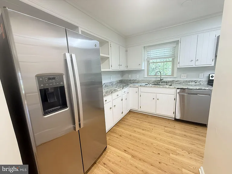 824 Appleseed Ct — Photo 11