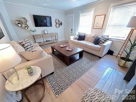 5th image of 4317 Ruskin Dr