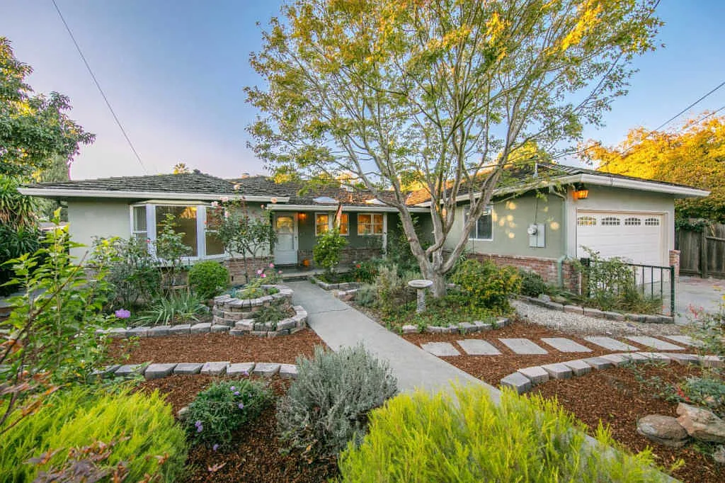 1059 Lovoi Way photo 1