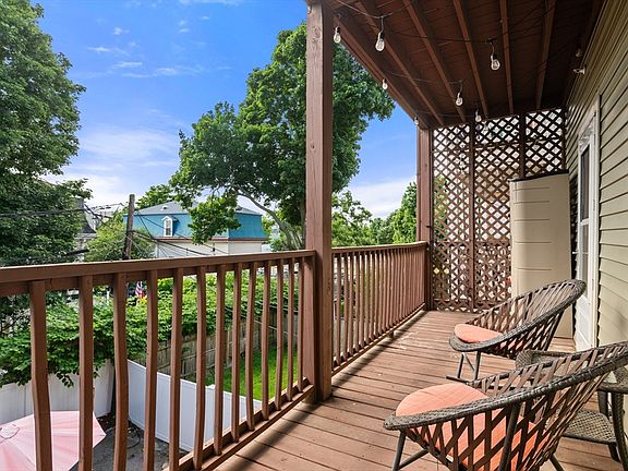 4th image of 20 Maryland St #2