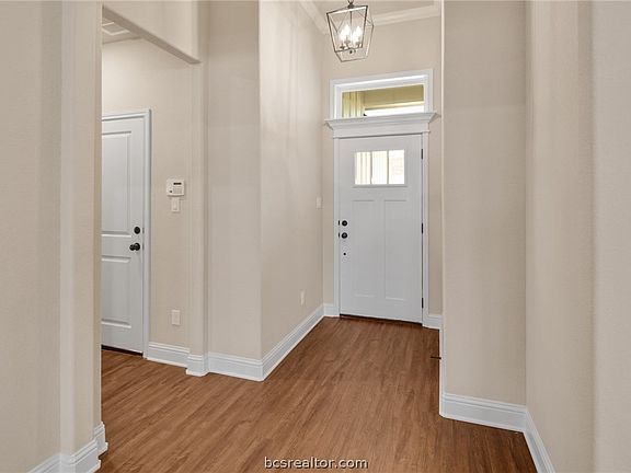 2nd image of 4010 Eskew Dr