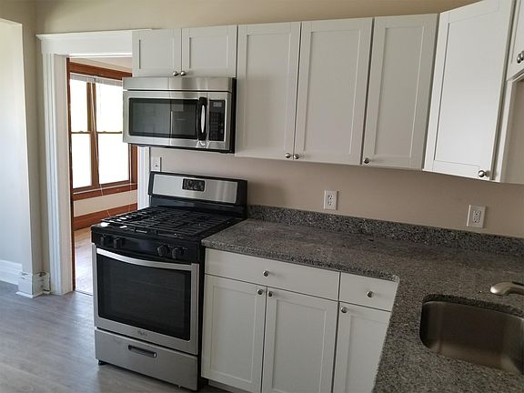 5th image of 614 Orchard St #1