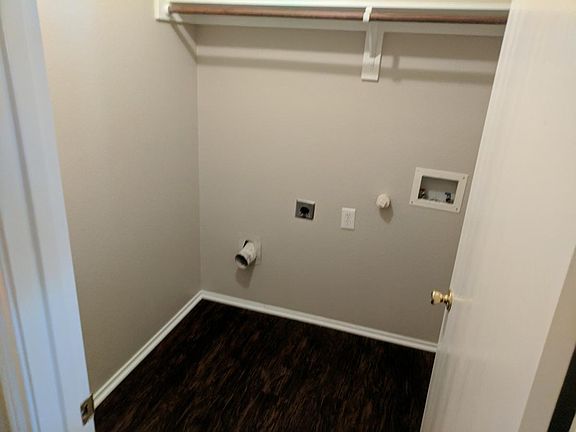 3rd image of 1120 Chesterfield Dr