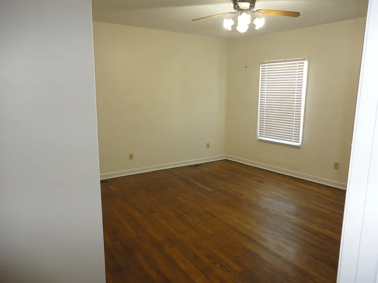 1308 Main St #B — Photo 11