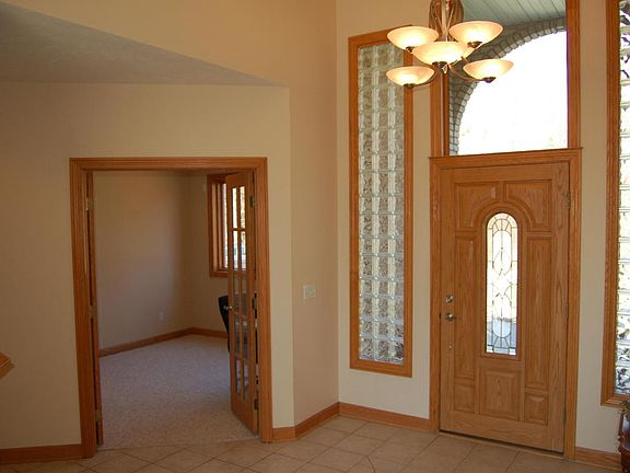 3rd image of 10064 Rich St