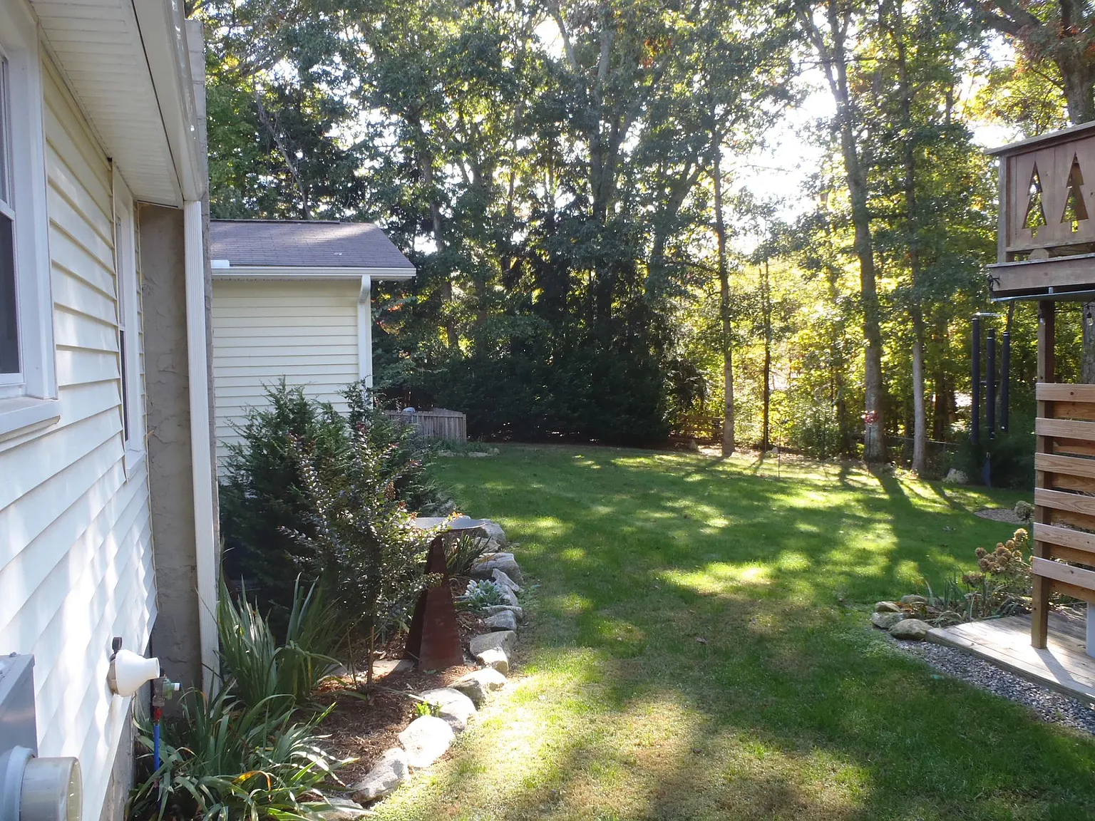 3 bed, 1350 sqft, $2,200 — Photo 4